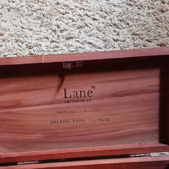 Lane Mini Cedar Chest - Picture 4 of 10